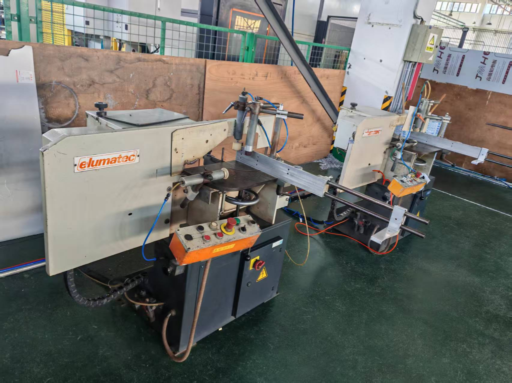 C251001-Elumatec AF223