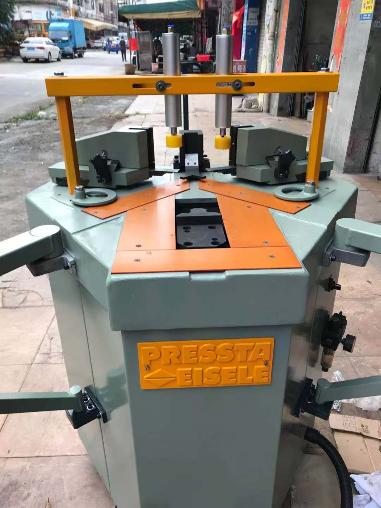 C251018-Pressta PV2000